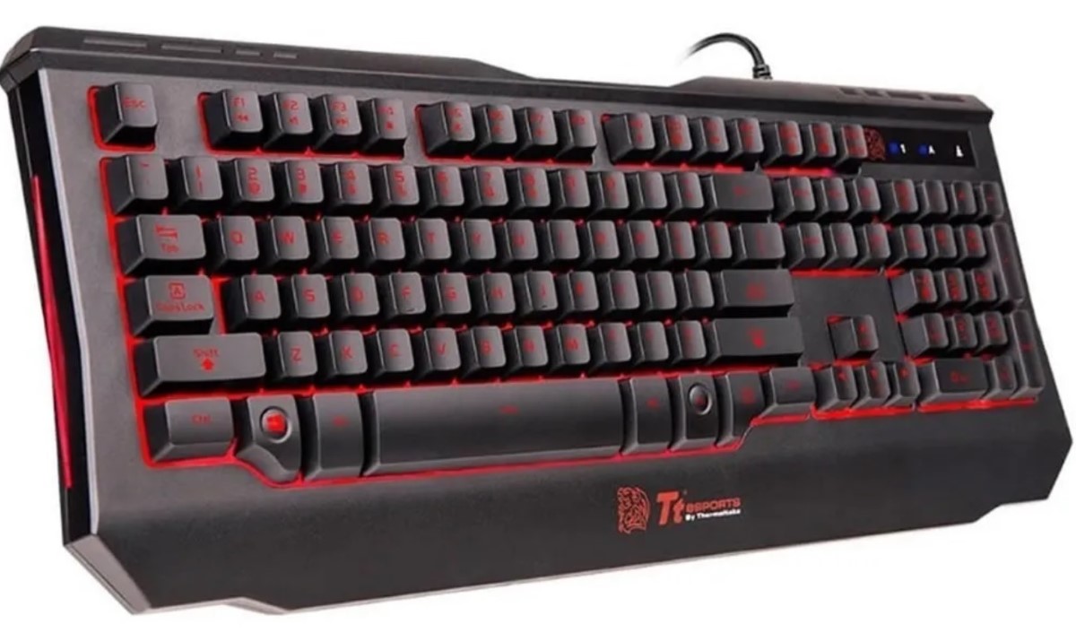 Kit Teclado Mouse MousePad Auriculares Gamer Knucker ThermalTake