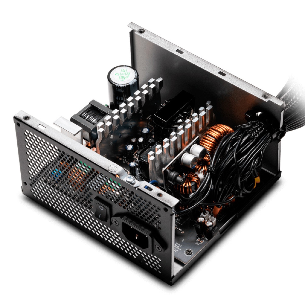 Fuente 650W 80 Plus Bronce Pylon XPG Adata